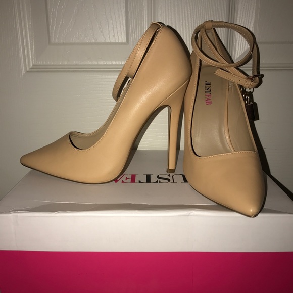 NUDE PUMPS !! - Picture 2 of 3